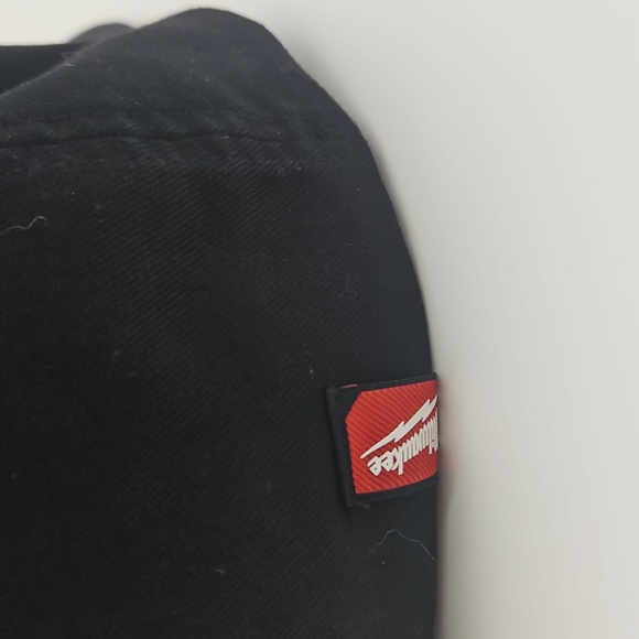 Like New Milwaukee Fitted Hat L-XL - Picture 4 of 8
